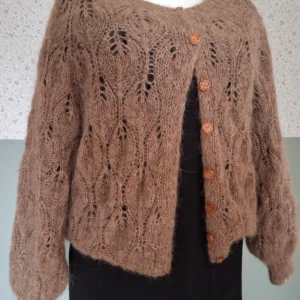 sweter w liście plus size